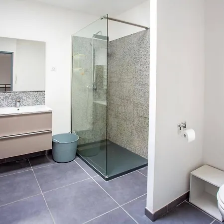 Manade By ヴィラ *