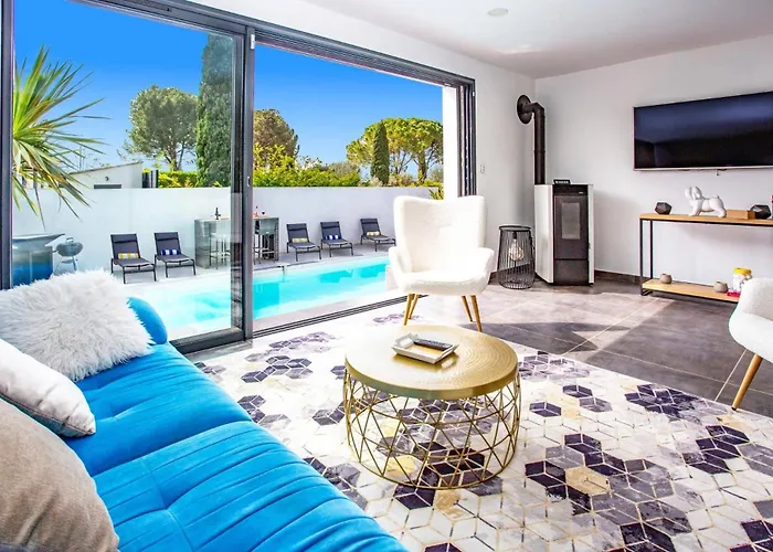 Villa Manade By Le Cailar